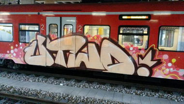 Graffiti Train in Mainz - Photo by Chintz - utwo, Mainz, Hbf (2015)