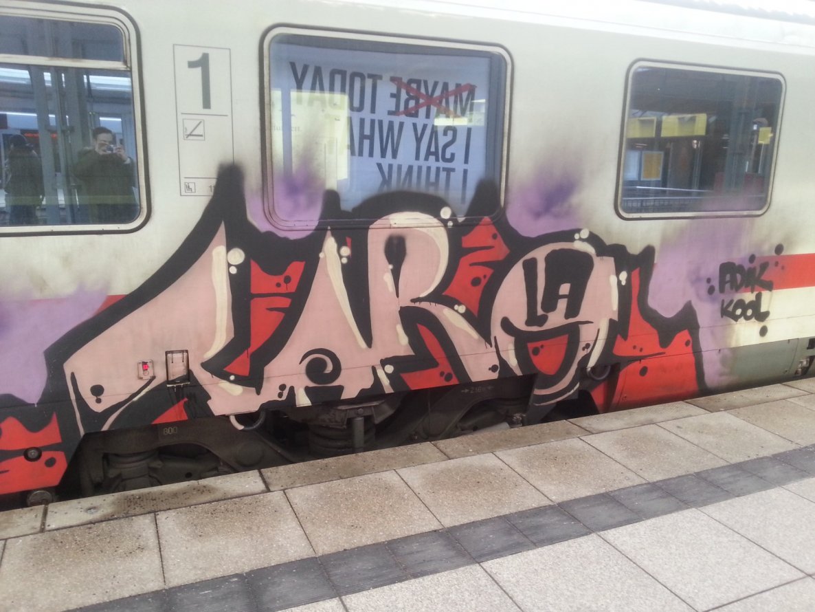 Graffiti Train in Mainz - Photo by Chintz - Mainz, Hbf, Frankfurt (2015)