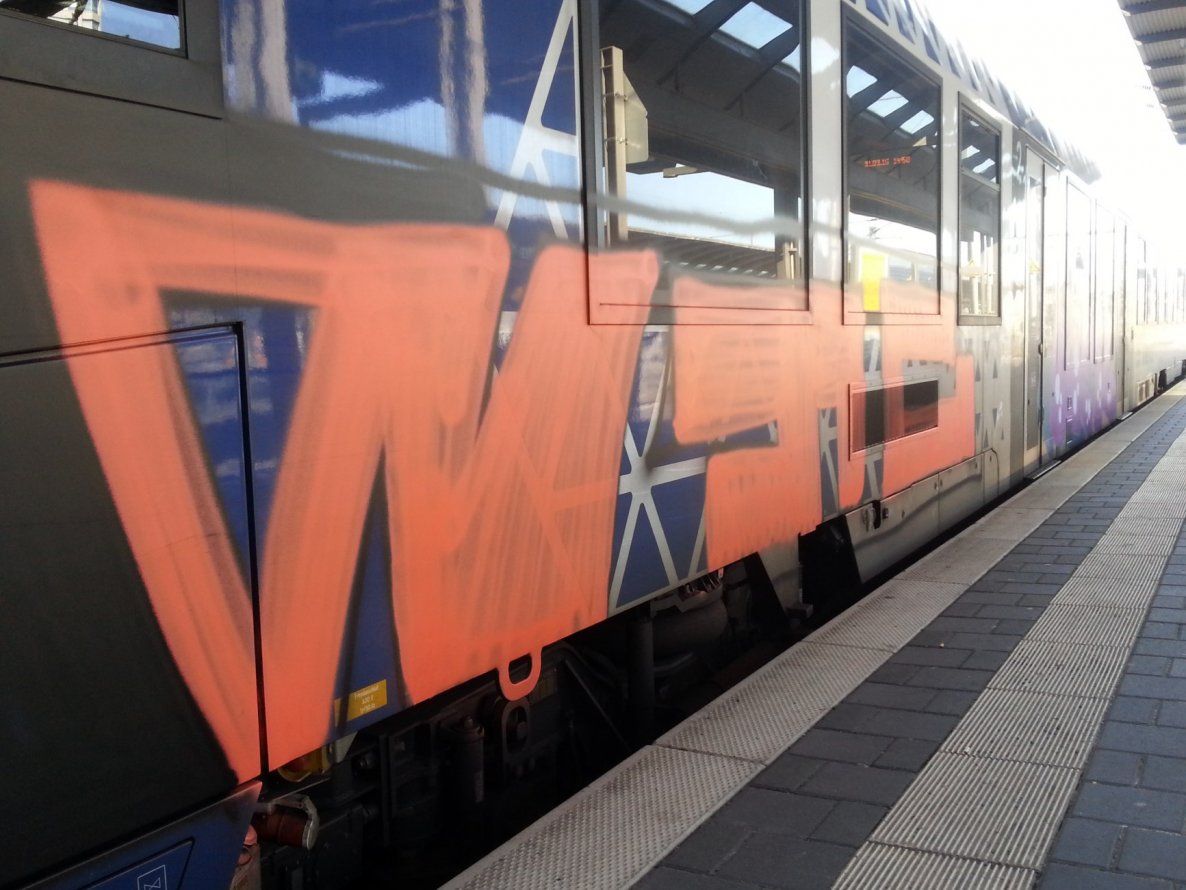 Graffiti Train in Mainz - Photo by Chintz - Mainz, Hbf, Frankfurt (2015)