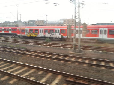 Graffiti Train in Frankfurt - Photo by Chintz - Frankfurt, Hbf, Noisr (2014)
