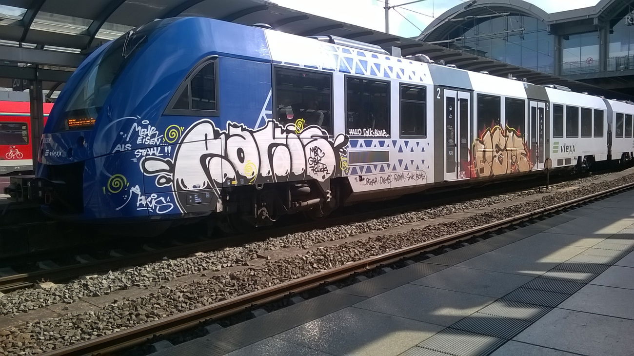 Graffiti Train in Mainz - Photo by Chintz (2015)