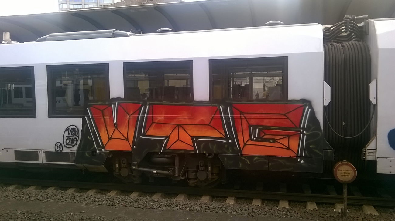 Graffiti Train in Mainz - Photo by Chintz (2015)