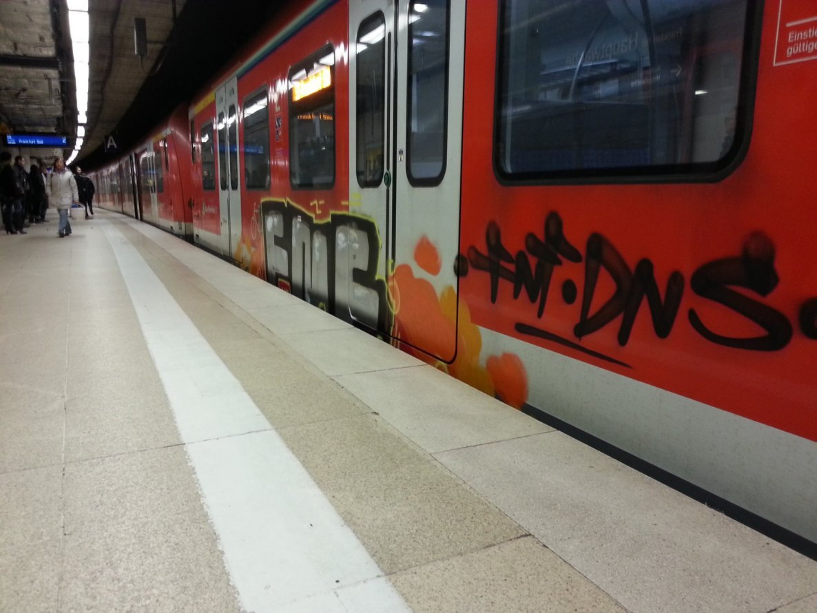 Graffiti Train in Frankfurt - Photo by Chintz - Frankfurt, Hauptwache, Mainz (2015)
