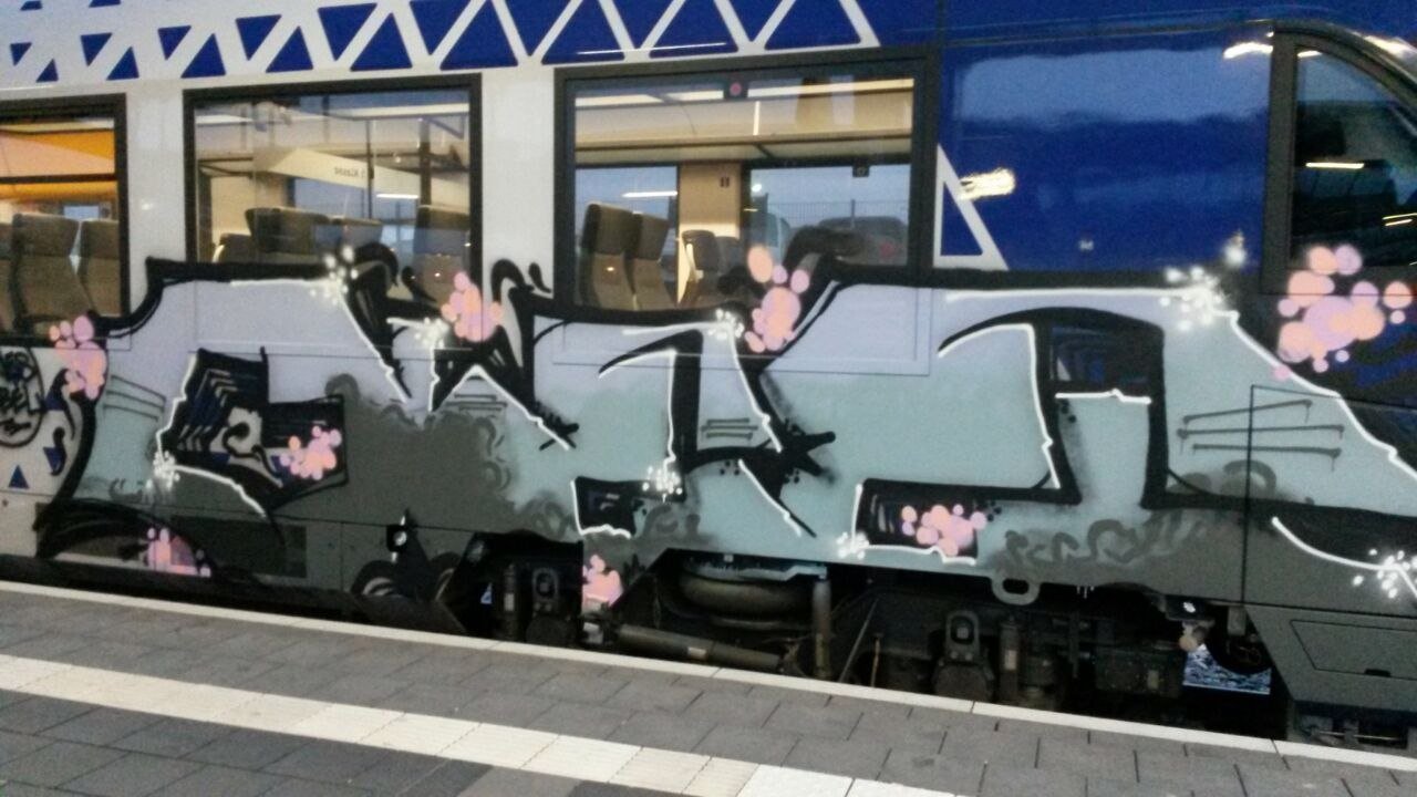 Graffiti Train in Mainz - Photo by Chintz - Mainz, Hbf, Frankfurt (2015)