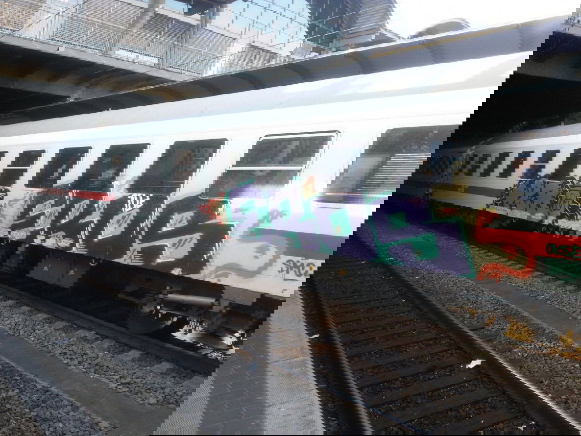 Graffiti Train in Mainz - Photo by Chintz - Mainz, Hbf, Frankfurt (2015)