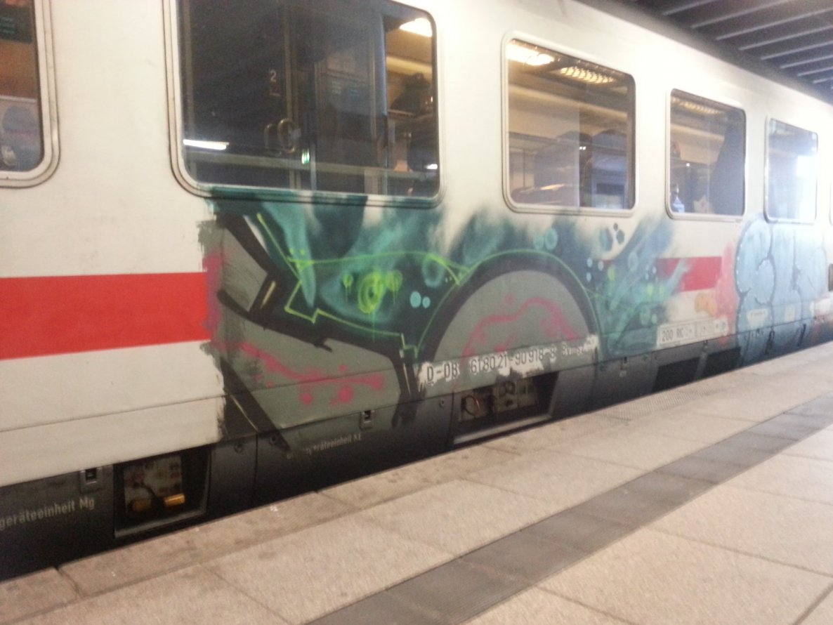 Graffiti Train in Mainz - Photo by Chintz - Mainz, Hbf, Frankfurt (2015)