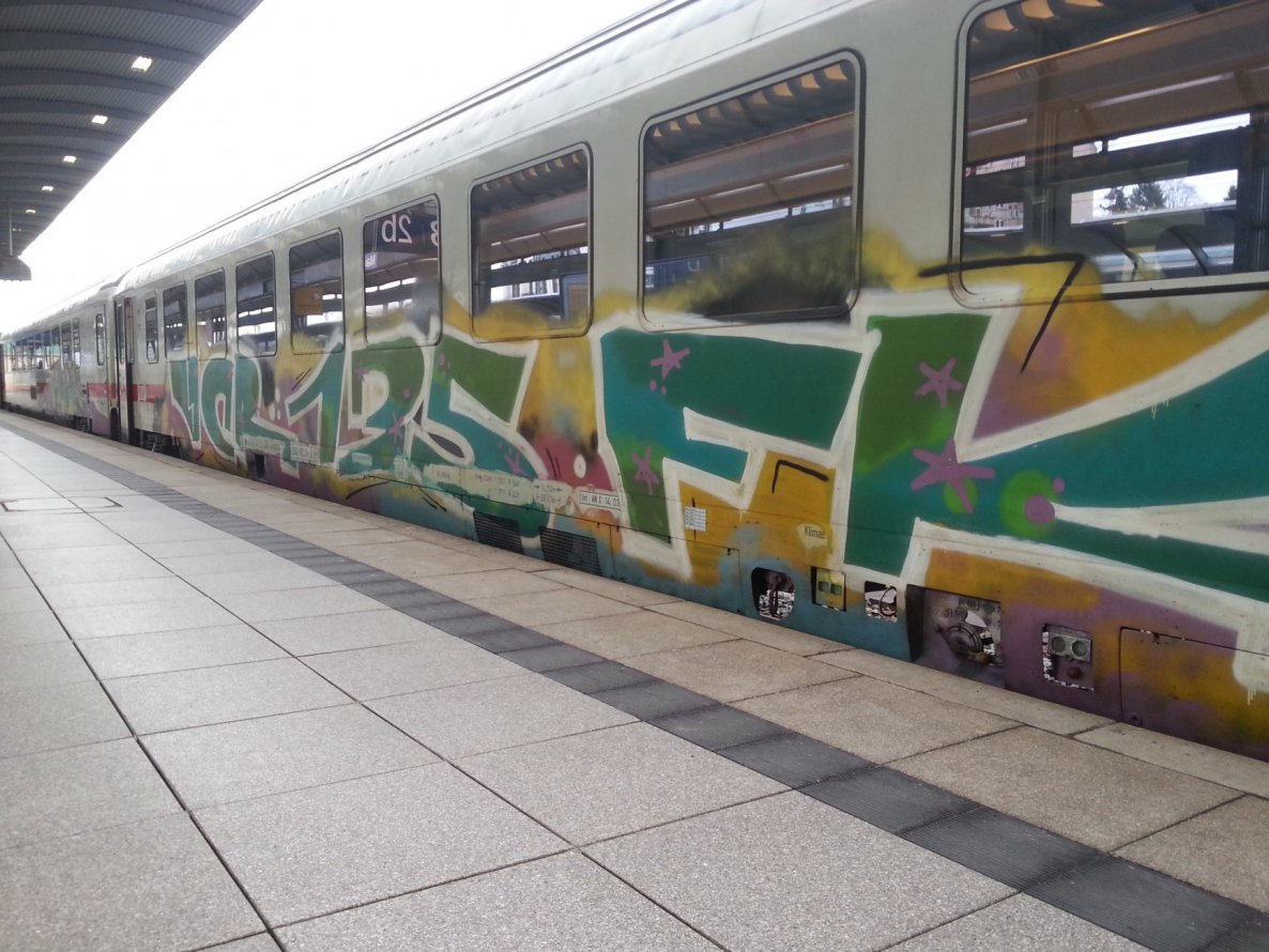 Graffiti Train in Mainz - Photo by Chintz - Mainz, Hbf, Frankfurt (2015)