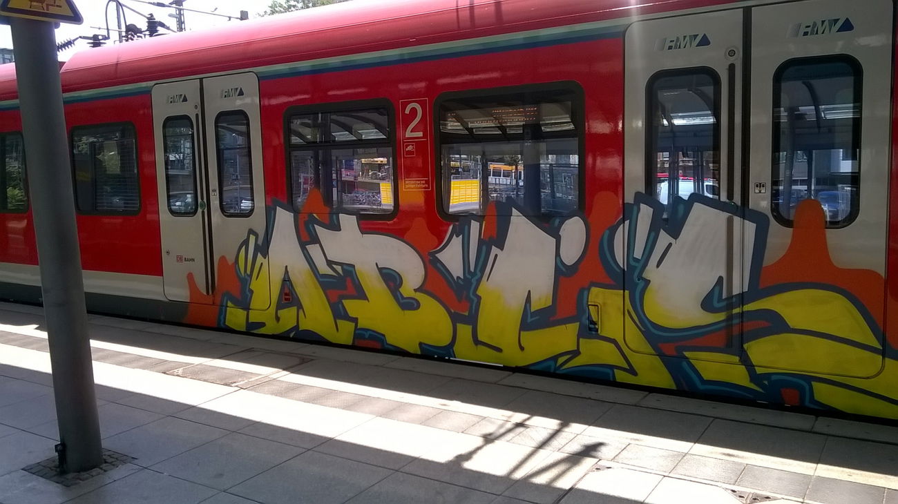 Graffiti Train in Mainz - Photo by Chintz (2015)
