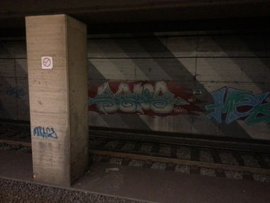 Graffiti Bombing in Frankfurt - Photo by Chintz - Frankfurt, Hauptwacge