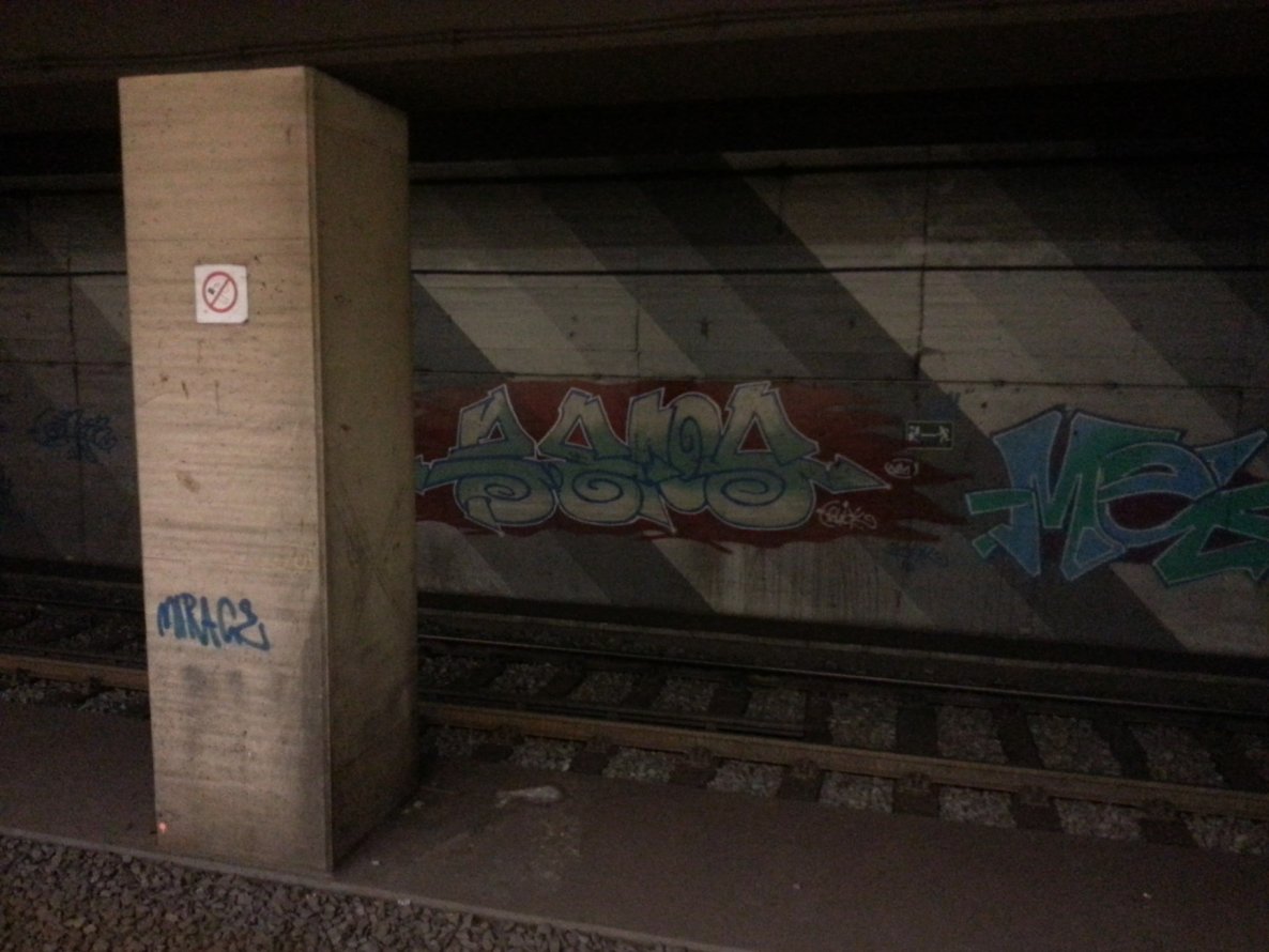Graffiti Bombing in Frankfurt - Photo by Chintz - Frankfurt, Hauptwacge