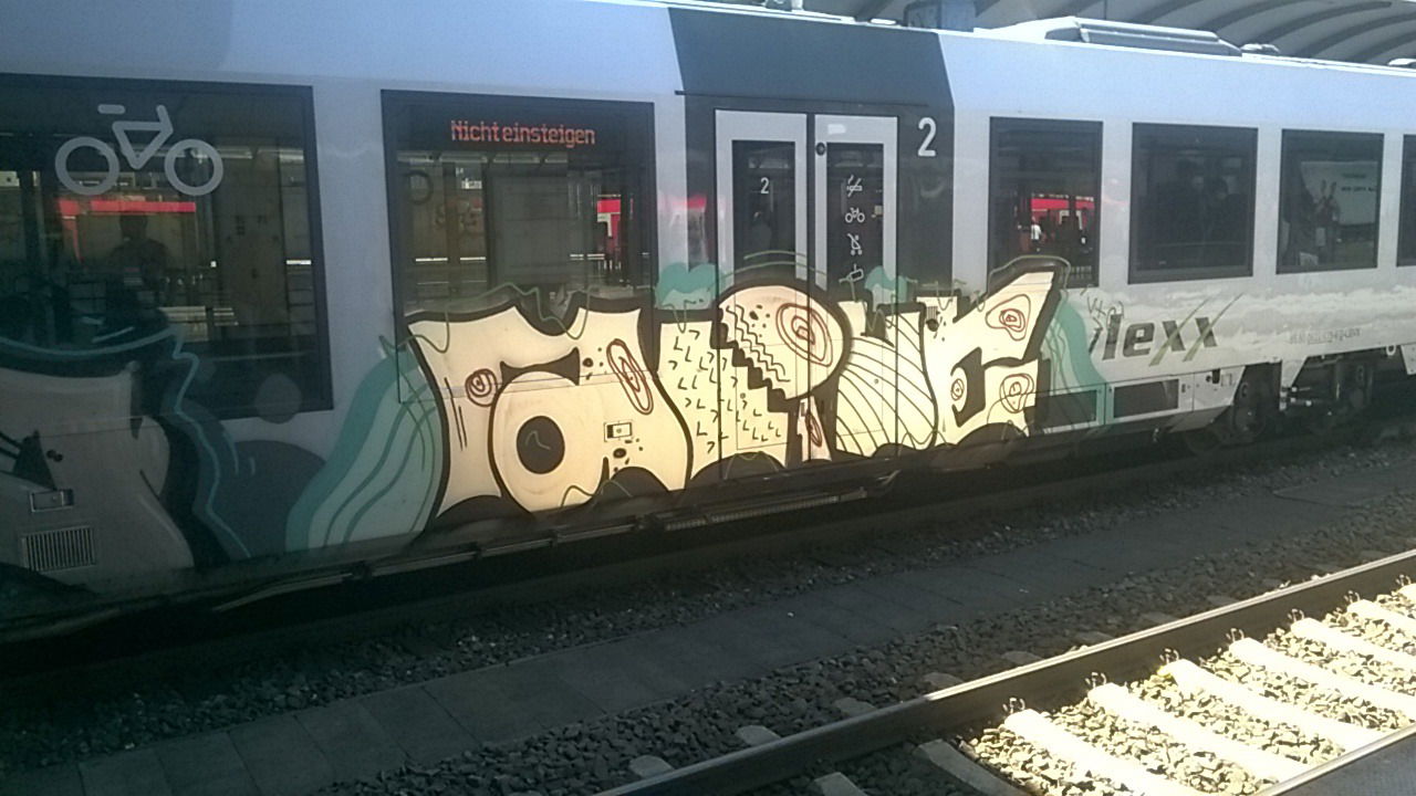 Graffiti Train in Mainz - Photo by Chintz (2015)