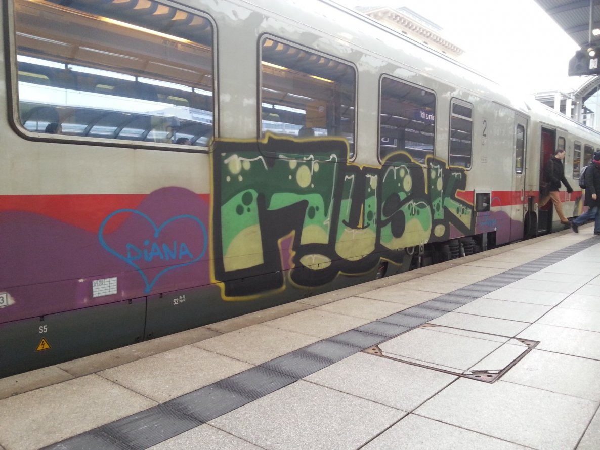 Graffiti Train in Mainz - Photo by Chintz - Mainz, Hbf, Frankfurt (2015)