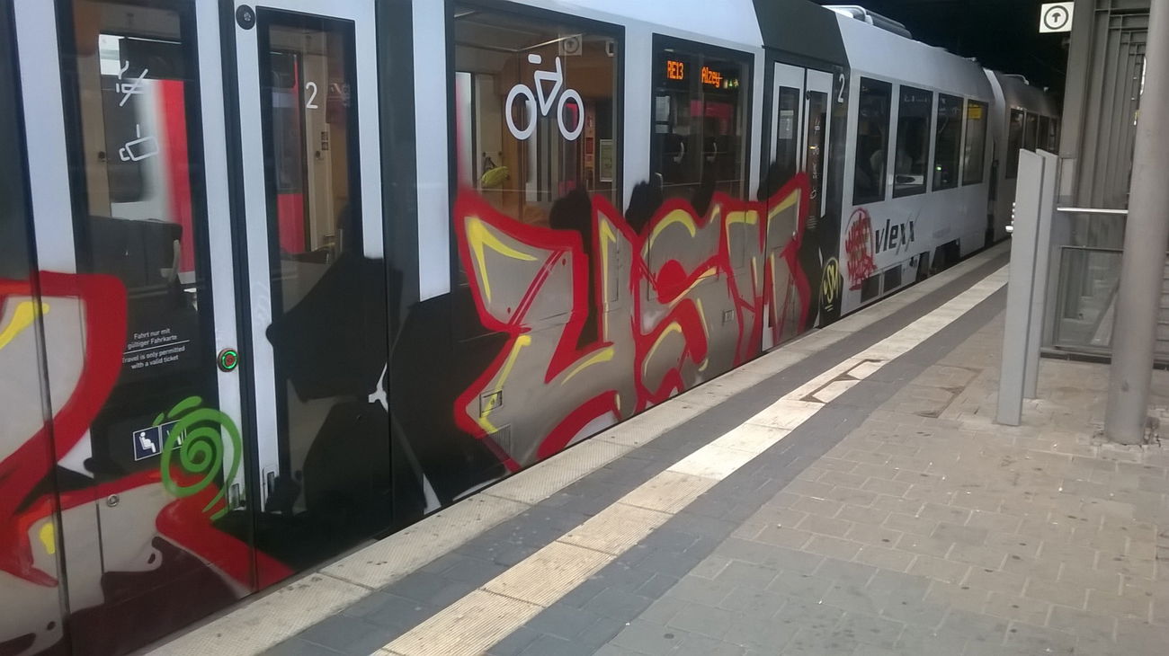Graffiti Train in Mainz - Photo by Chintz (2015)
