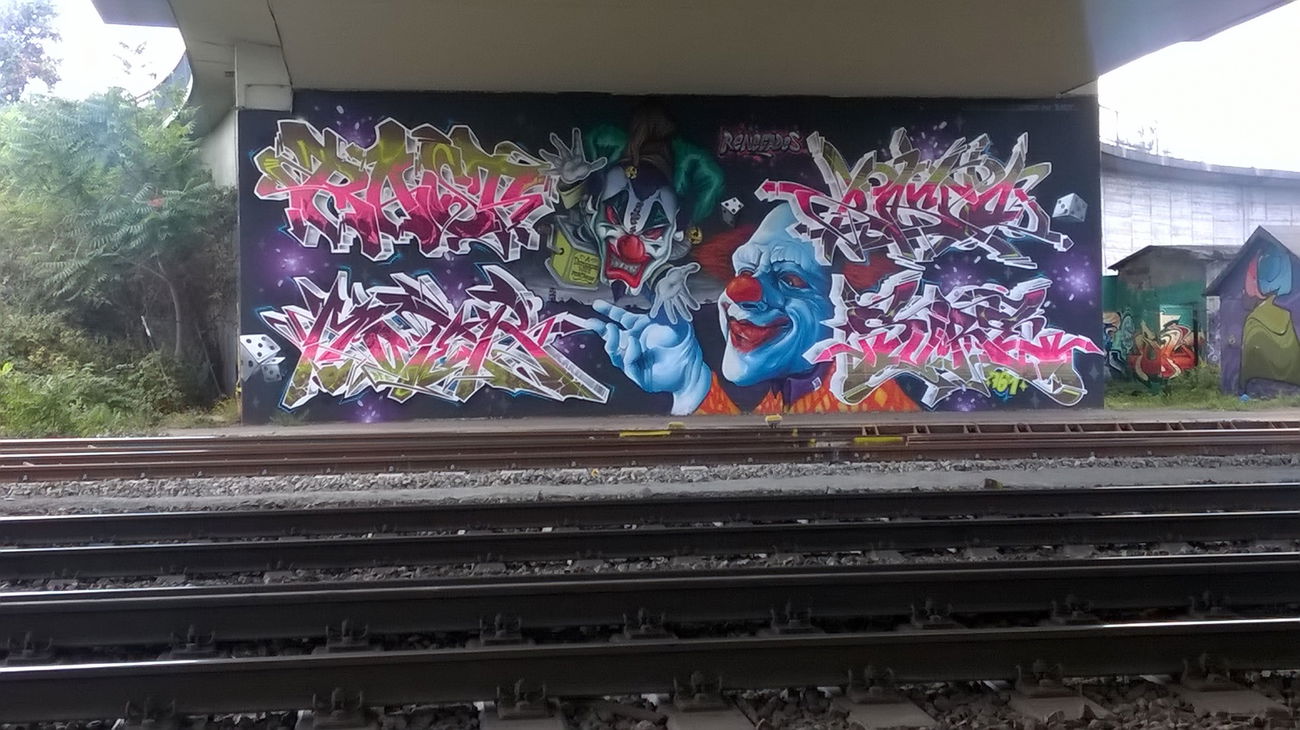 Graffiti Wall in Wiesbaden - Photo by Chintz (2015)