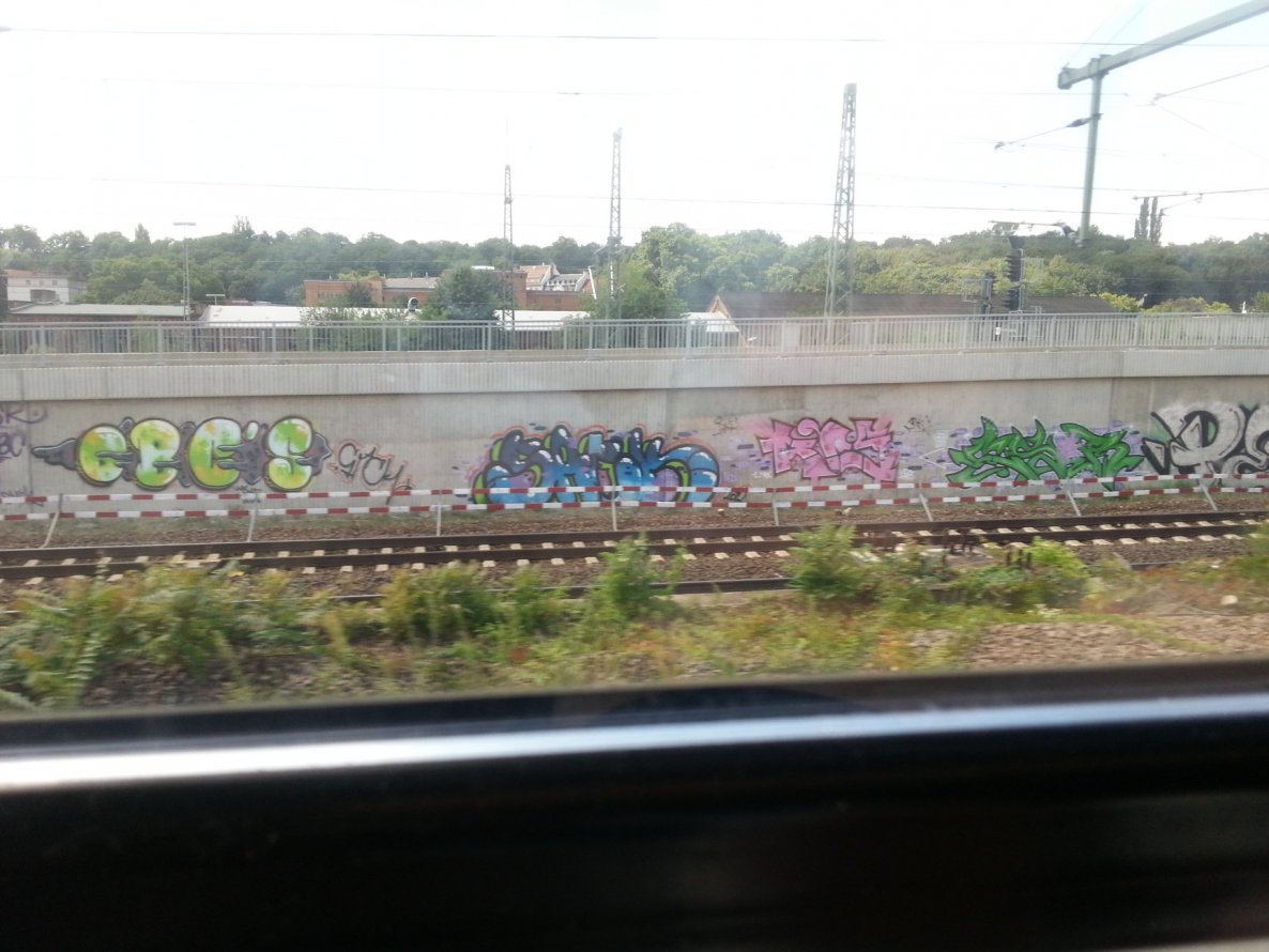 Graffiti Wall in Mainz - Photo by Chintz - Mainz, Hbf