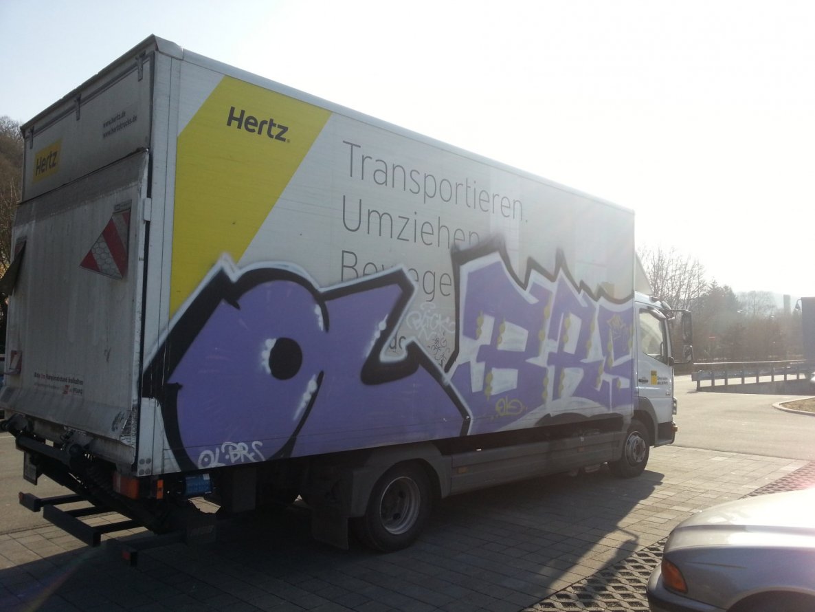 Graffiti Bombing - Photo by Chintz - Herz, Lkw (2015)