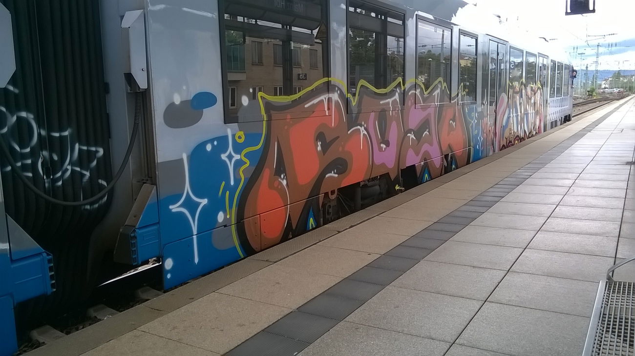 Graffiti Train in Mainz - Photo by Chintz (2015)