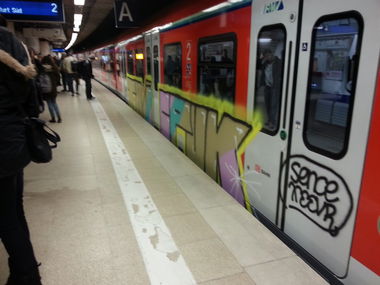 Graffiti Train in Frankfurt - Photo by Chintz - Frankfurt, Hauptwache, Mainz (2015)