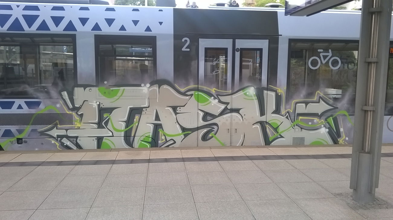 Graffiti Train in Mainz - Photo by Chintz (2015)