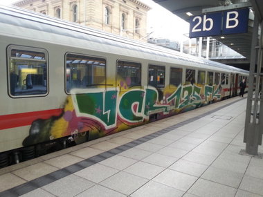 Graffiti Train in Mainz - Photo by Chintz - Mainz, Hbf, Frankfurt (2015)