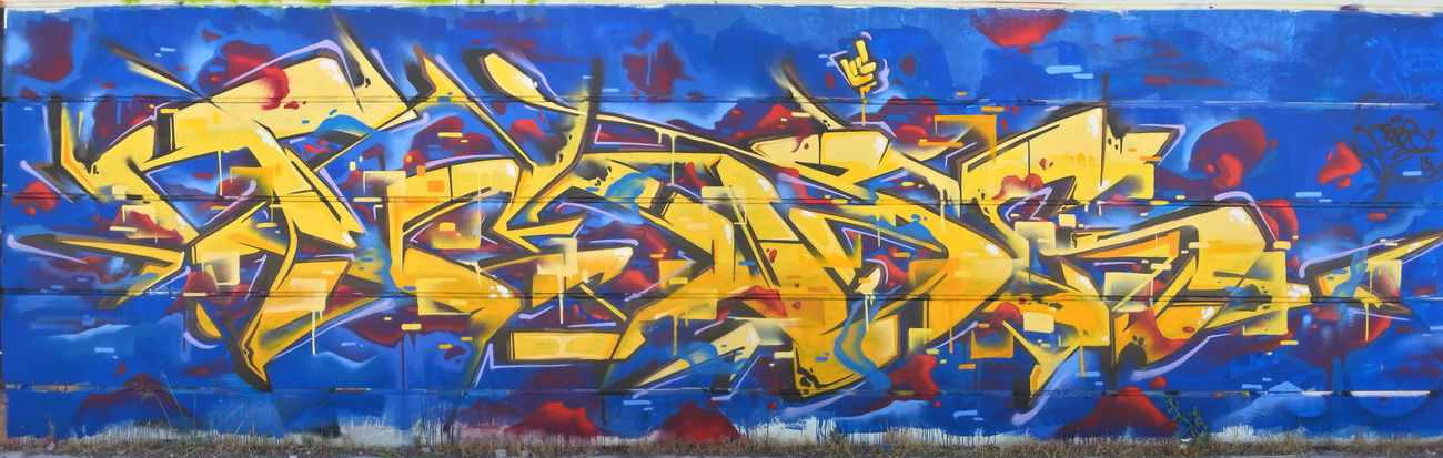 Graffiti Wall in Athens - Photo by Chris_Tebs (2015)