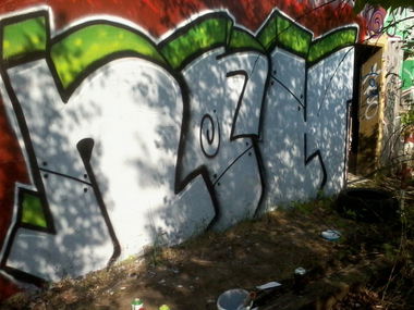 Graffiti Wall - Photo by ChromeSurge - Noh, 8ung (2013)