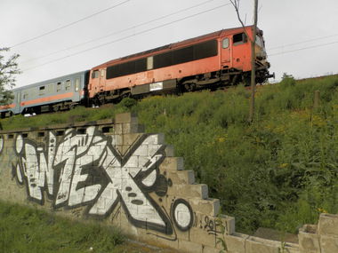 Graffiti Bombing in Budapest - Photo by Chromezone (2013)