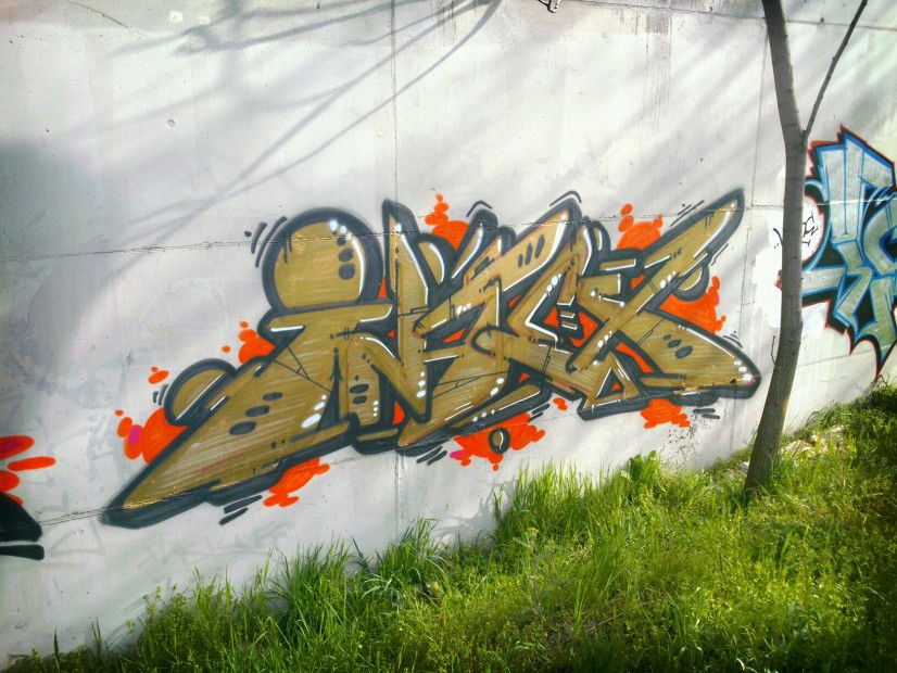 Graffiti Wall in Budapest - Photo by Chromezone (2013)