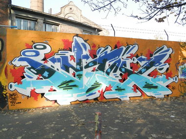 Graffiti Wall in Budapest - Photo by Chromezone (2013)