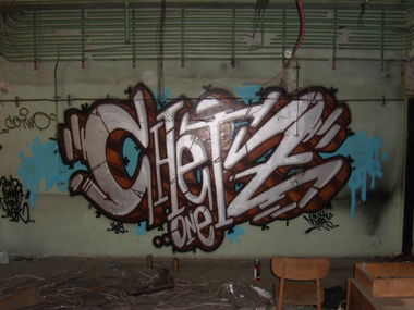 Graffiti Wall in Budapest - Photo by Chromezone (2009)