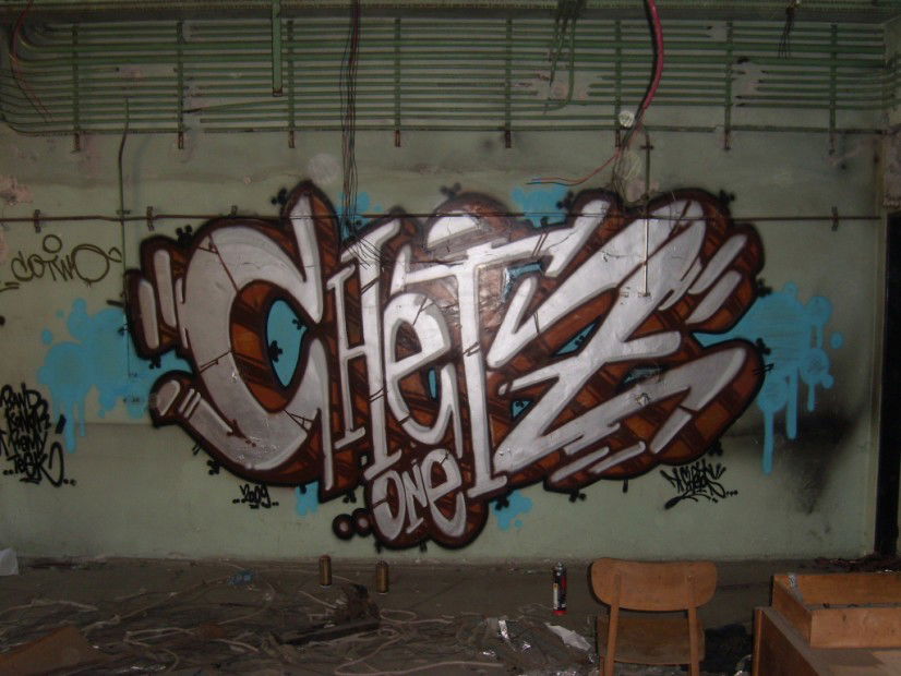 Graffiti Wall in Budapest - Photo by Chromezone (2009)