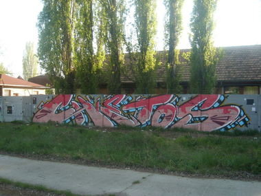 Graffiti Wall in Budapest - Photo by Chromezone (2011)