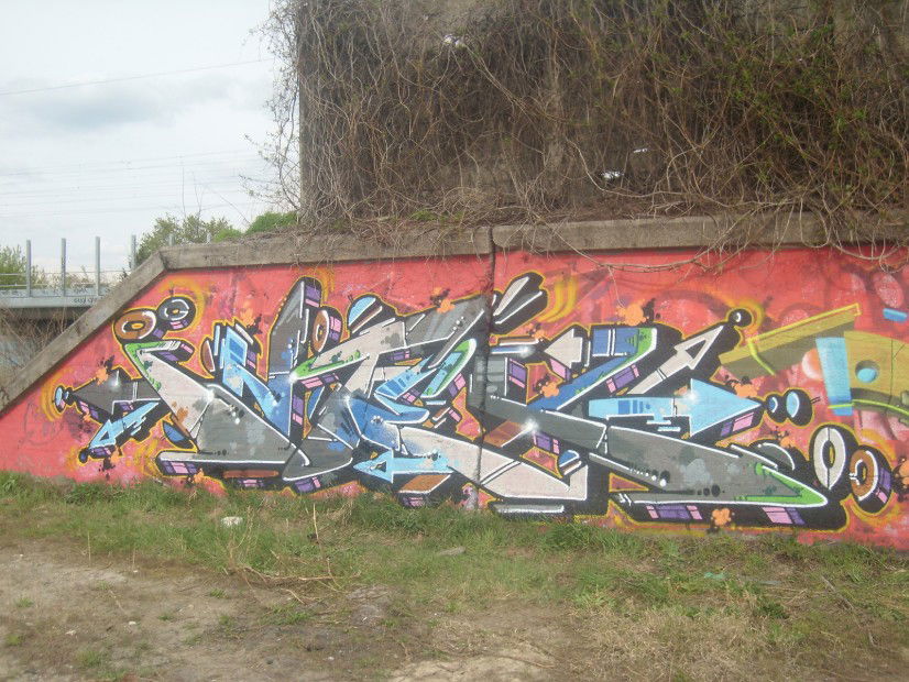 Graffiti Wall in Budapest - Photo by Chromezone - intex (2012)