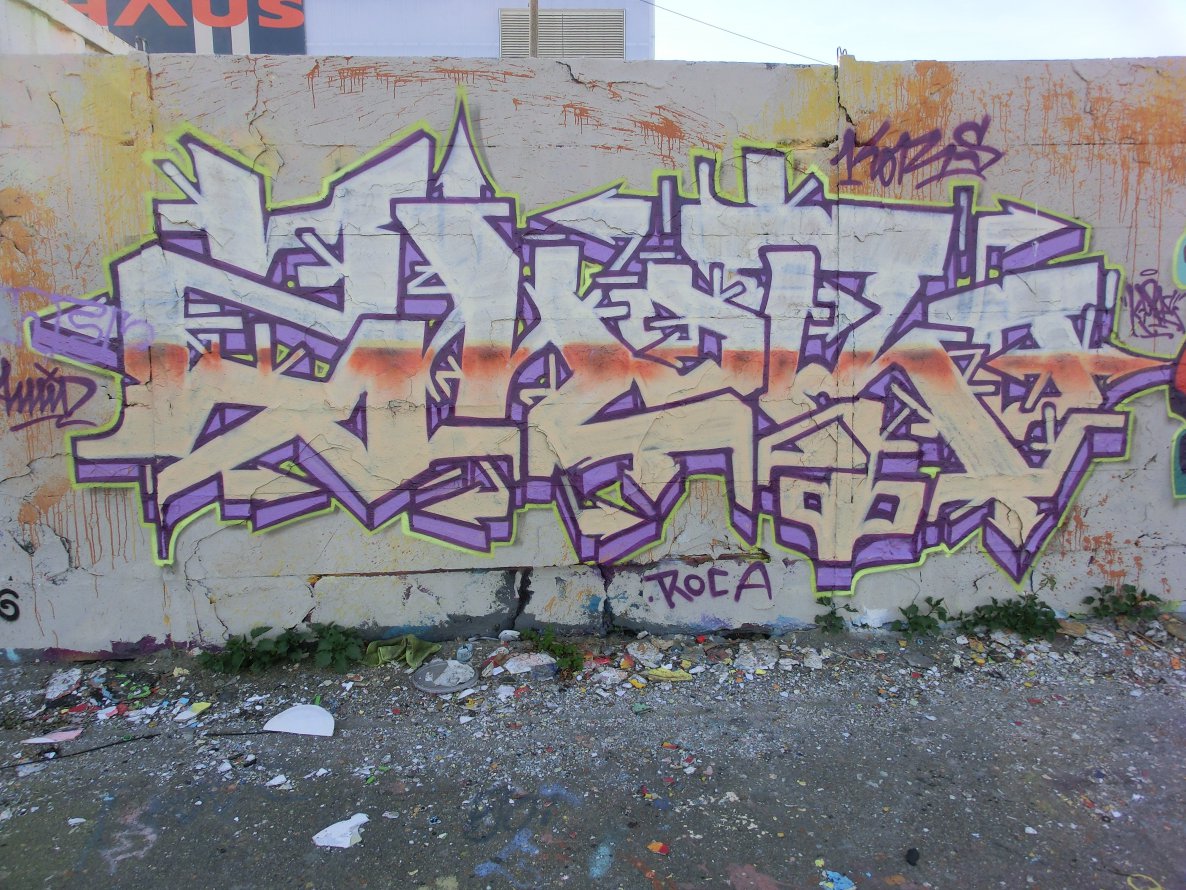 Graffiti Wall - Photo by Chvbaka (2014)