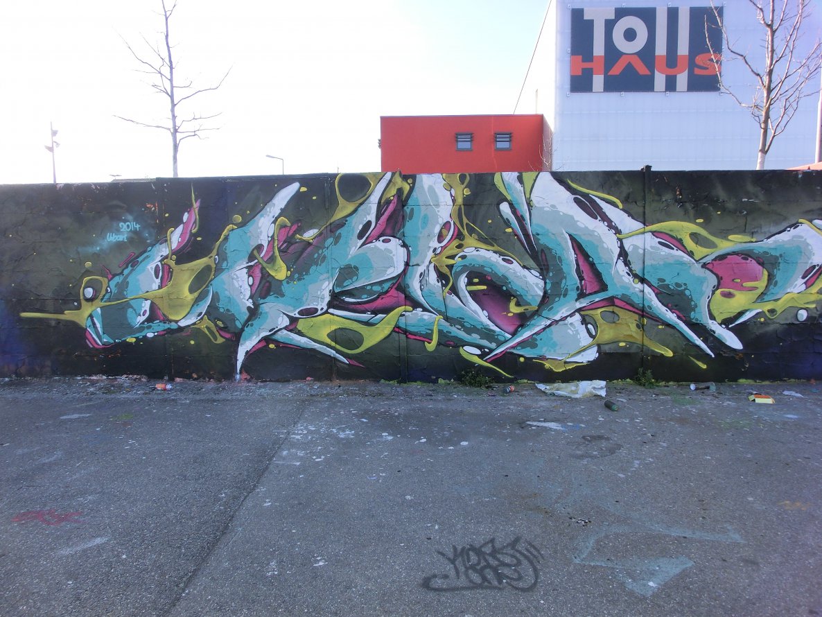 Graffiti Wall - Photo by Chvbaka - urban