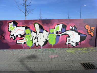Graffiti Wall - Photo by Chvbaka (2014)
