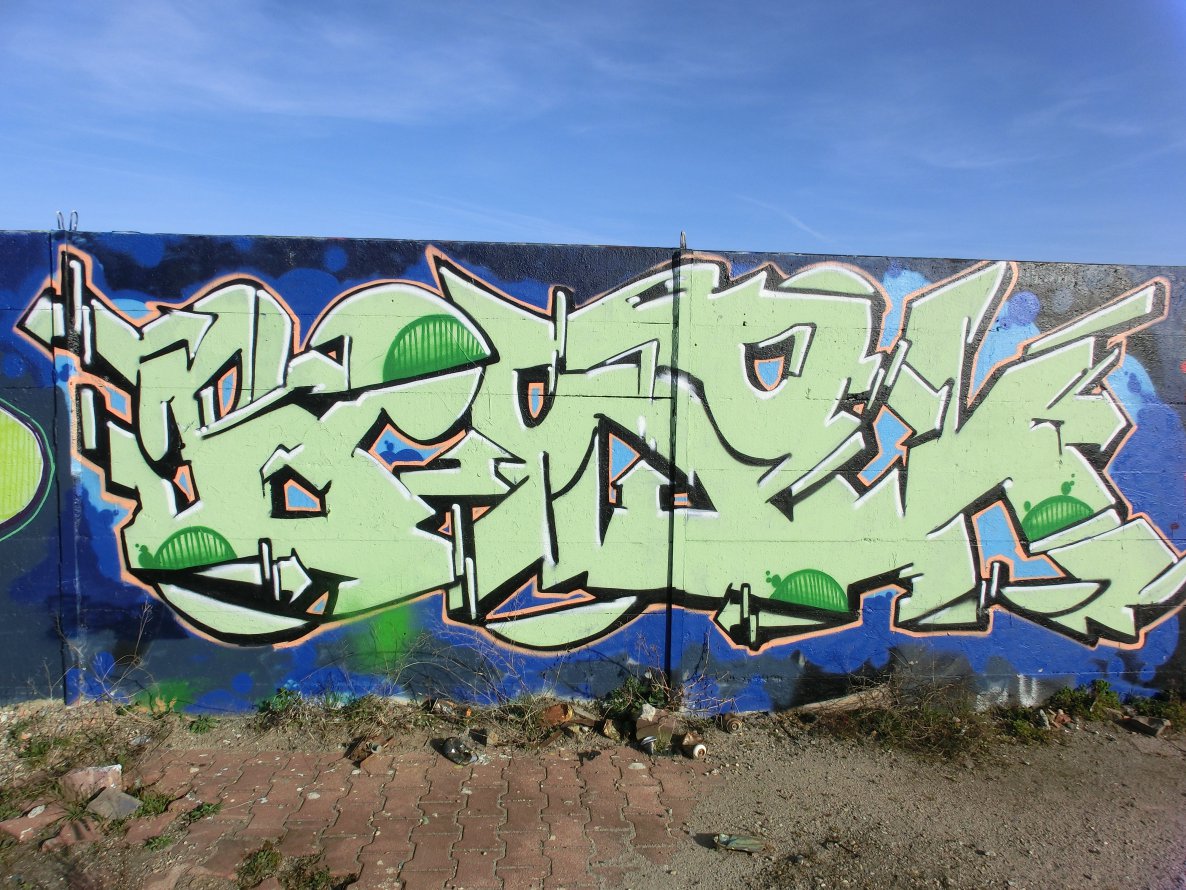 Graffiti Wall - Photo by Chvbaka