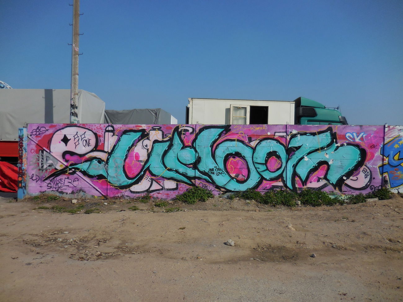 Graffiti Wall - Photo by Chvbaka