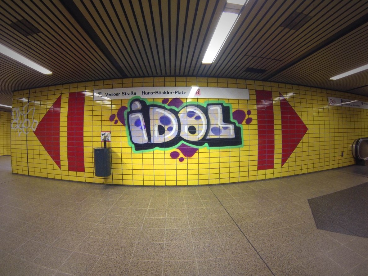 Graffiti Bombing - Photo by Cirone - IDOL, SKE (2013)