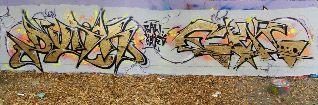 Graffiti Wall - Photo by CityImKopp - Dunk, cik, baw (2014)