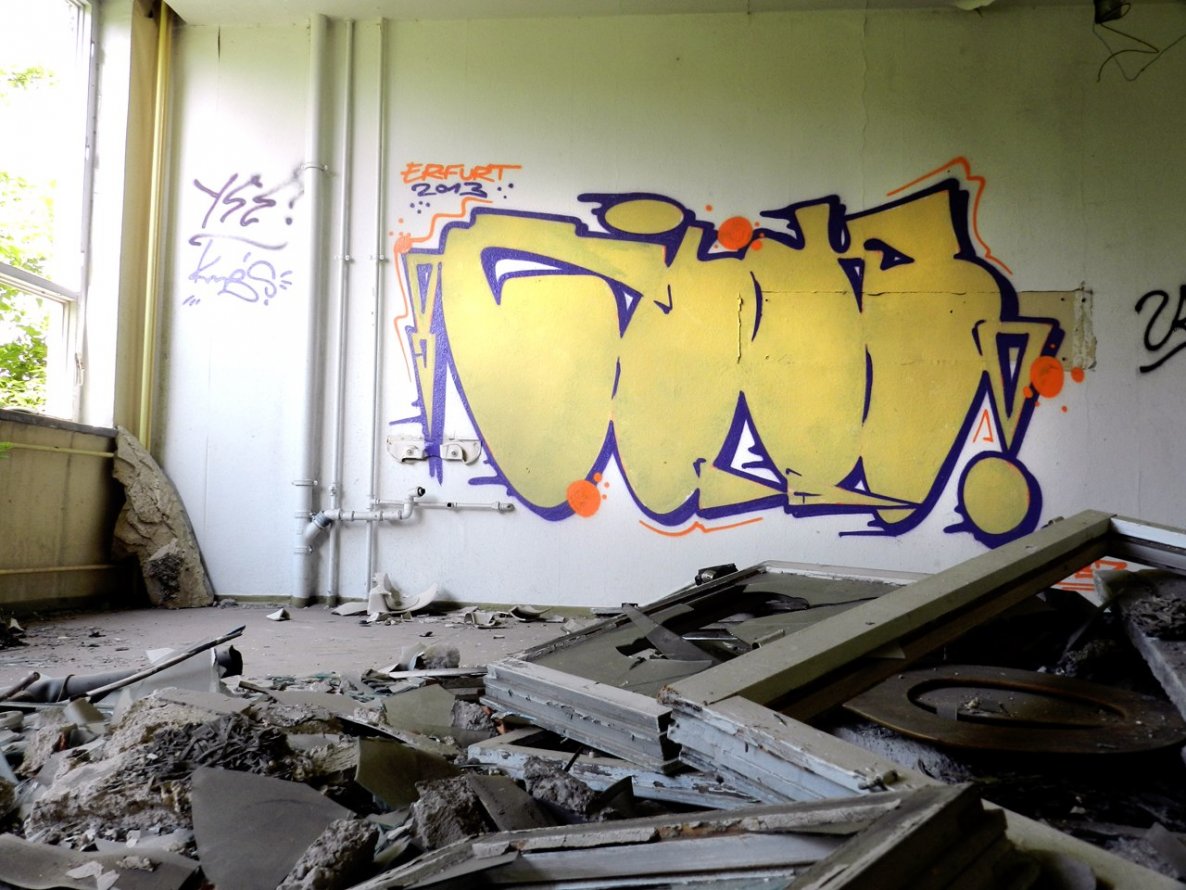 Graffiti Wall - Photo by CityImKopp - CIK, UR, KMBS (2014)
