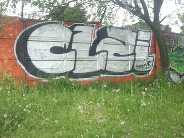 Graffiti Wall - Photo by Cluiv (2015)