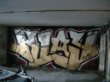 Graffiti Wall - Photo by Cluiv (2015)