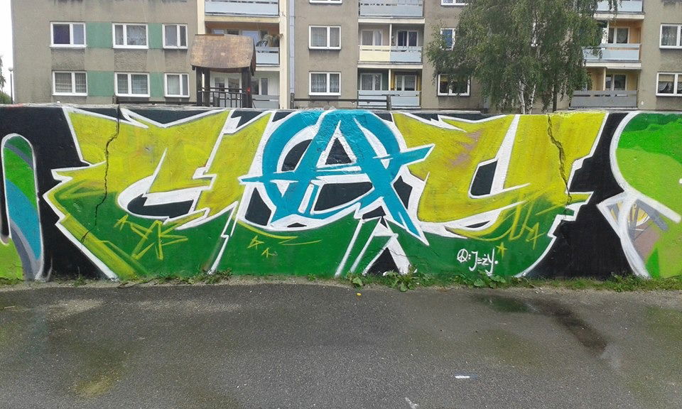 Graffiti Wall - Photo by Cluiv