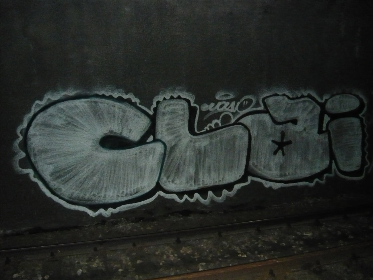 Graffiti Bombing - Photo by Cluiv (2015)