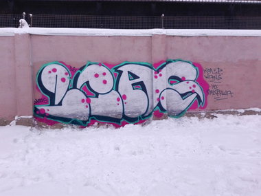 Graffiti Wall - Photo by Coler - ucas, ucascrew, wang