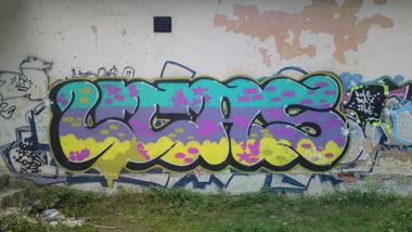 Graffiti Bombing in Russia - Photo by Coler - coler, ucas(ucats)