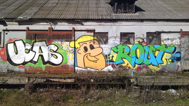 Graffiti Bombing in Russia - Photo by Coler - coler, wang, rout