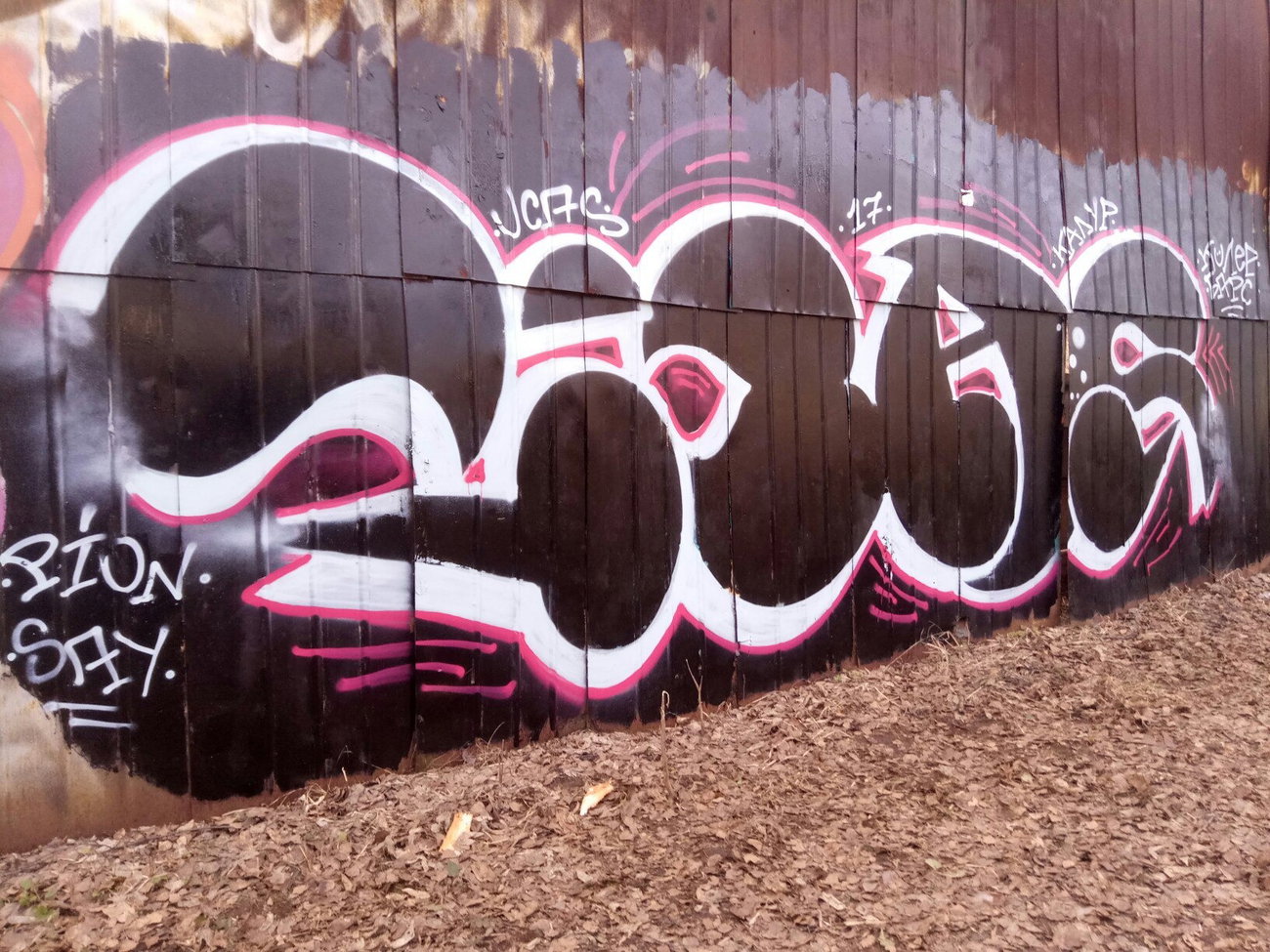 Graffiti Wall - Photo by Coler - ucas, ucascrew, coler (2017)