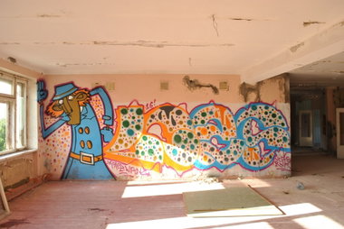 Graffiti Wall - Photo by Coler - ucas, ucascrew, wang (2016)